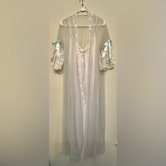 Vintage 70s “Val Mode” Sheer Lace Chemise & Robe with Blue Bow Sleeves Petite - Picture 1 of 7